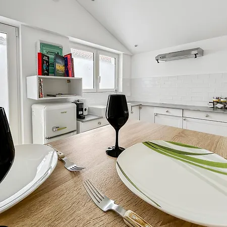 Charmant Studio Renove A Quelques Pas De La Plage Apartman