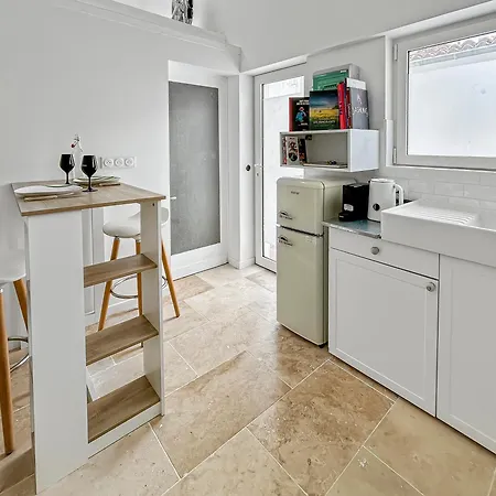 Apartman Charmant Studio Renove A Quelques Pas De La Plage *